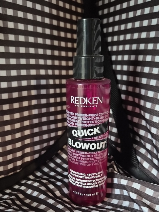 Redken Other - Redken Quick Blowout Heat Protectant Spray (4.2 oz / 125 ml)